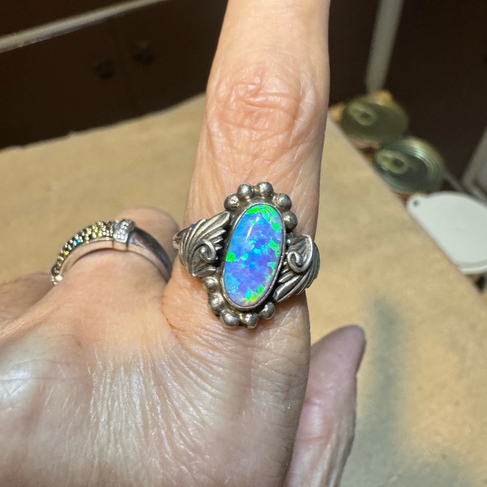 Blue opal ring 7-8 - Picture 6 of 6